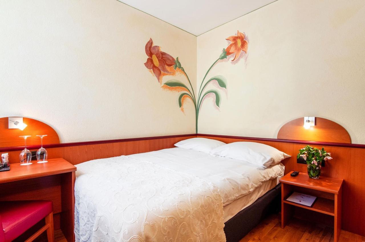 Al Giardinetto Hotel Биаска Екстериор снимка