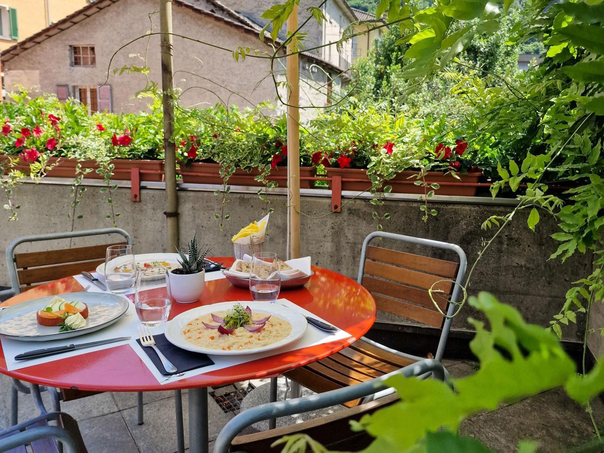 Al Giardinetto Hotel Биаска Екстериор снимка